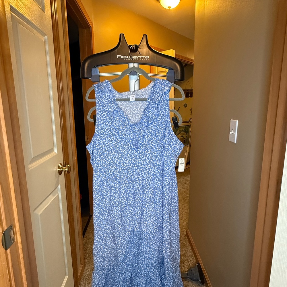 Old Navy Blue Floral Sleeveless Midi Dress